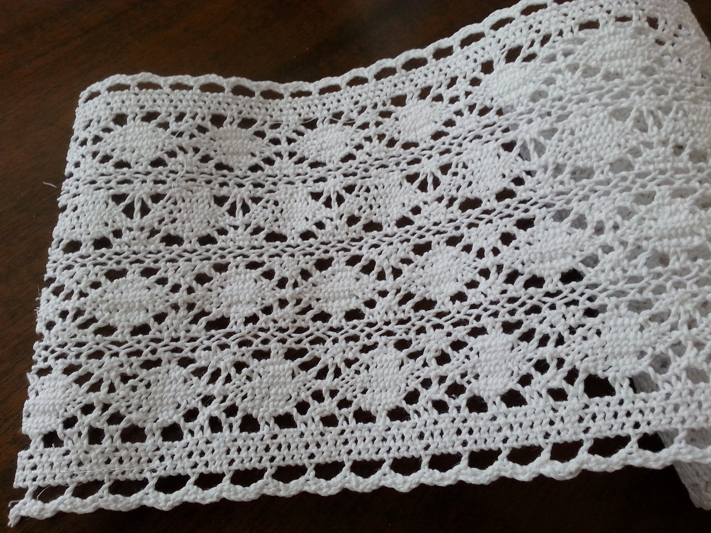 Thick white cotton lace, vintage stock