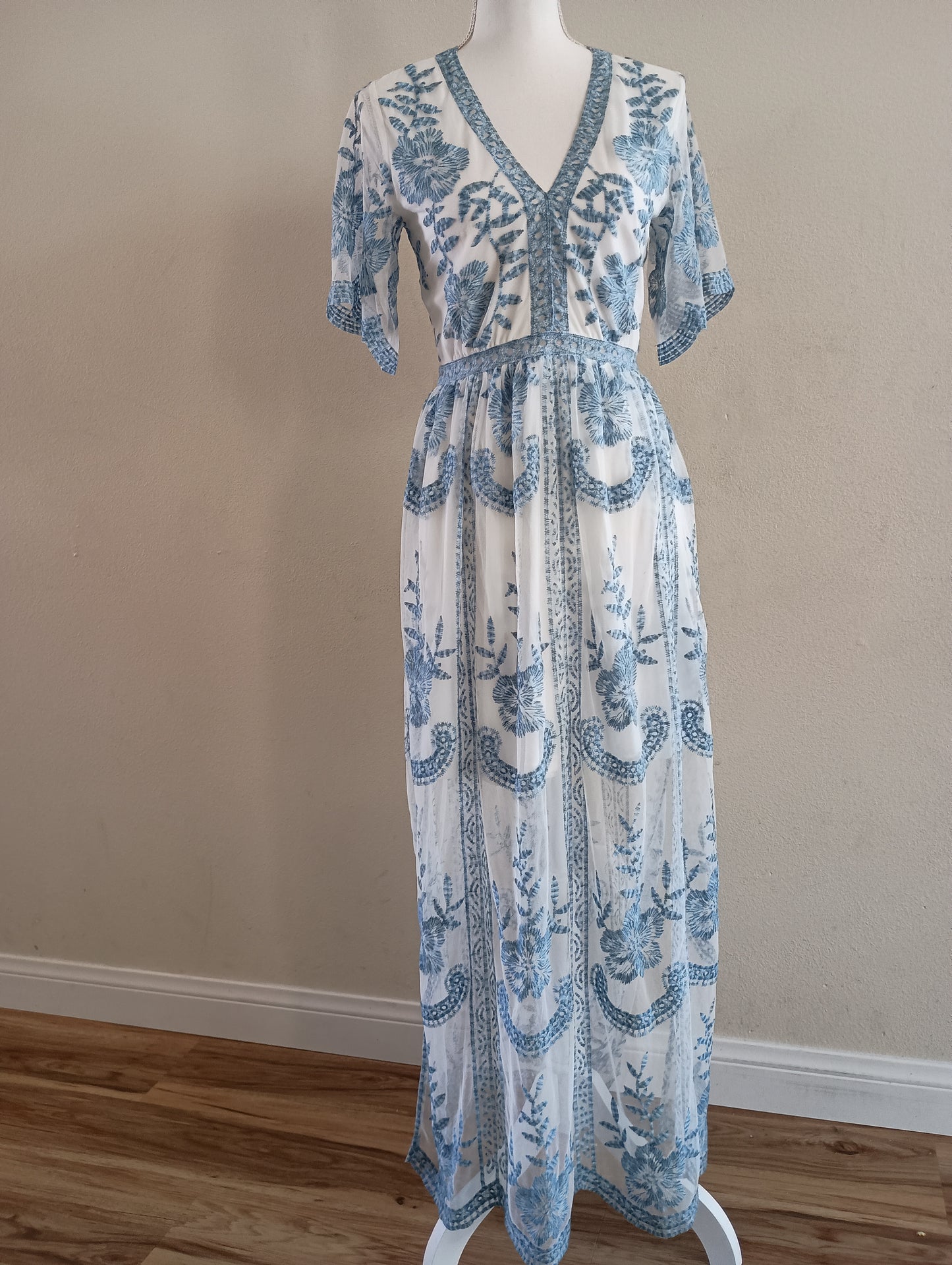 Vintage long lace dress, size women's medium