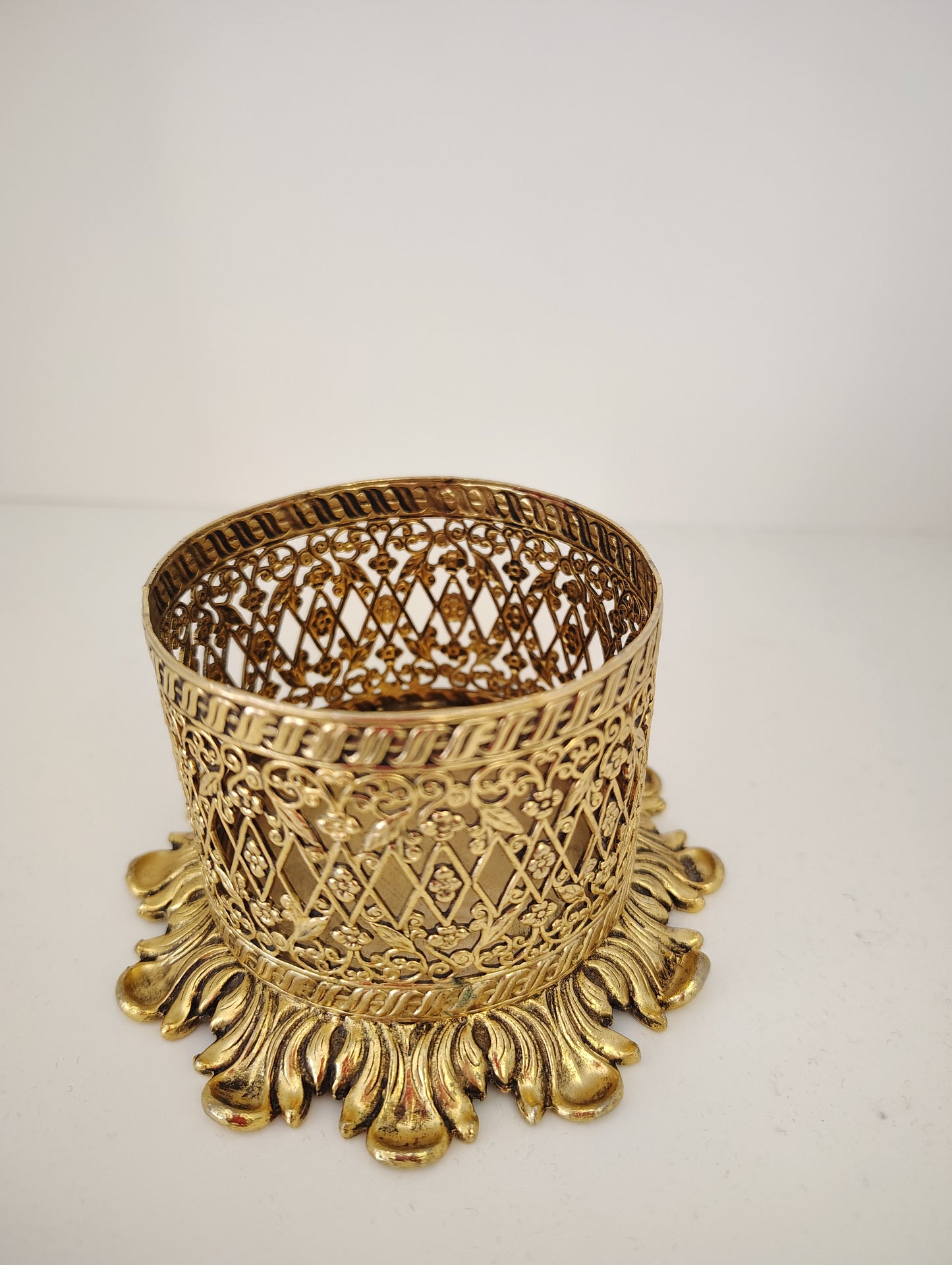 Vintage Stylebuilt Hollywood Regency Filigree Cup