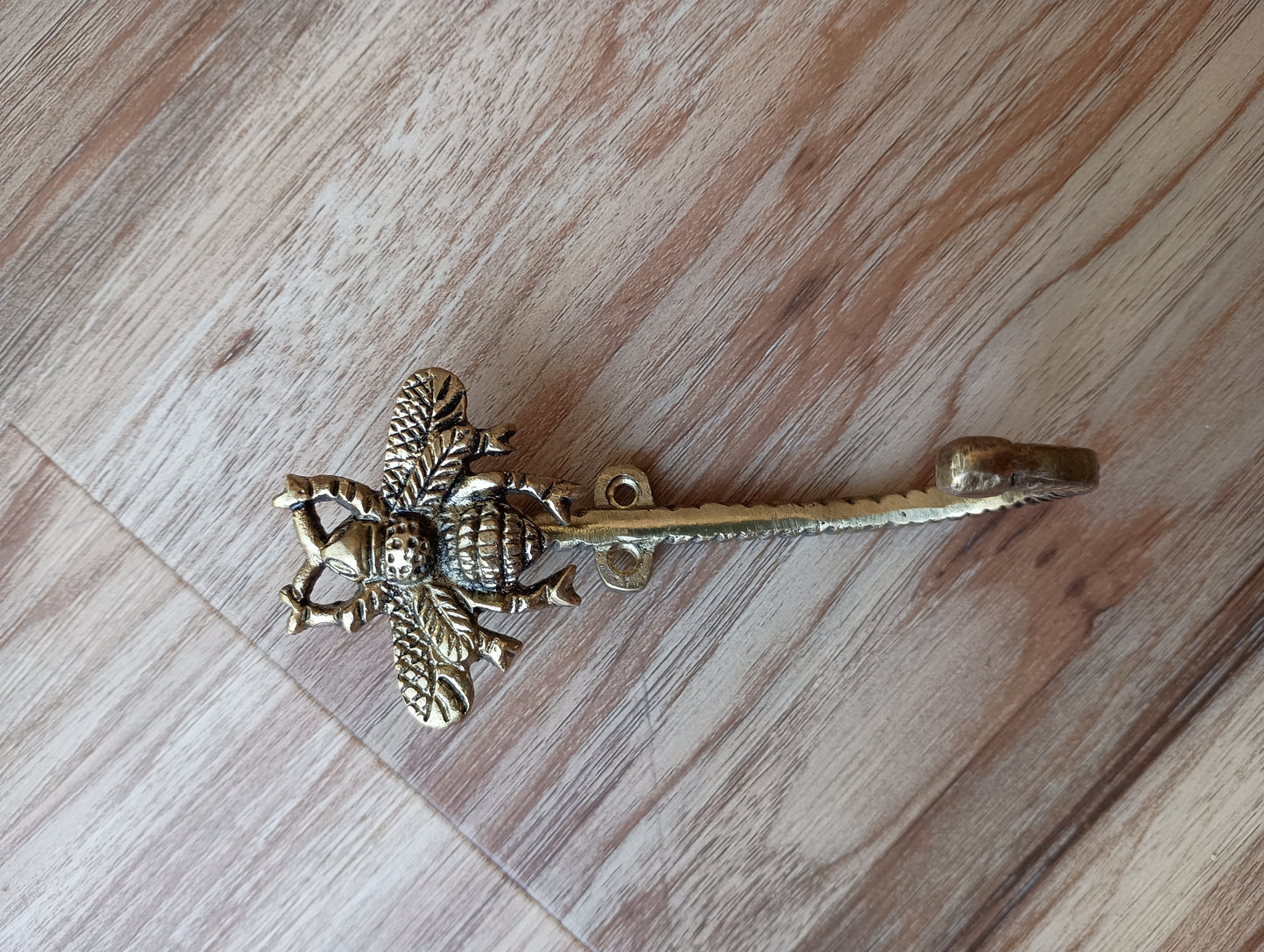 Brass bumblebee wall hook