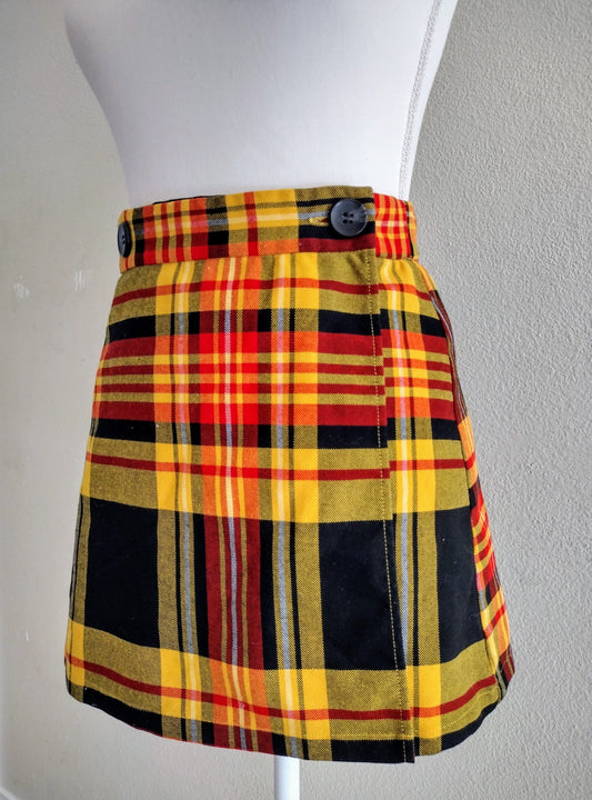 Wrap skirt in yellow plaid, vintage, size small