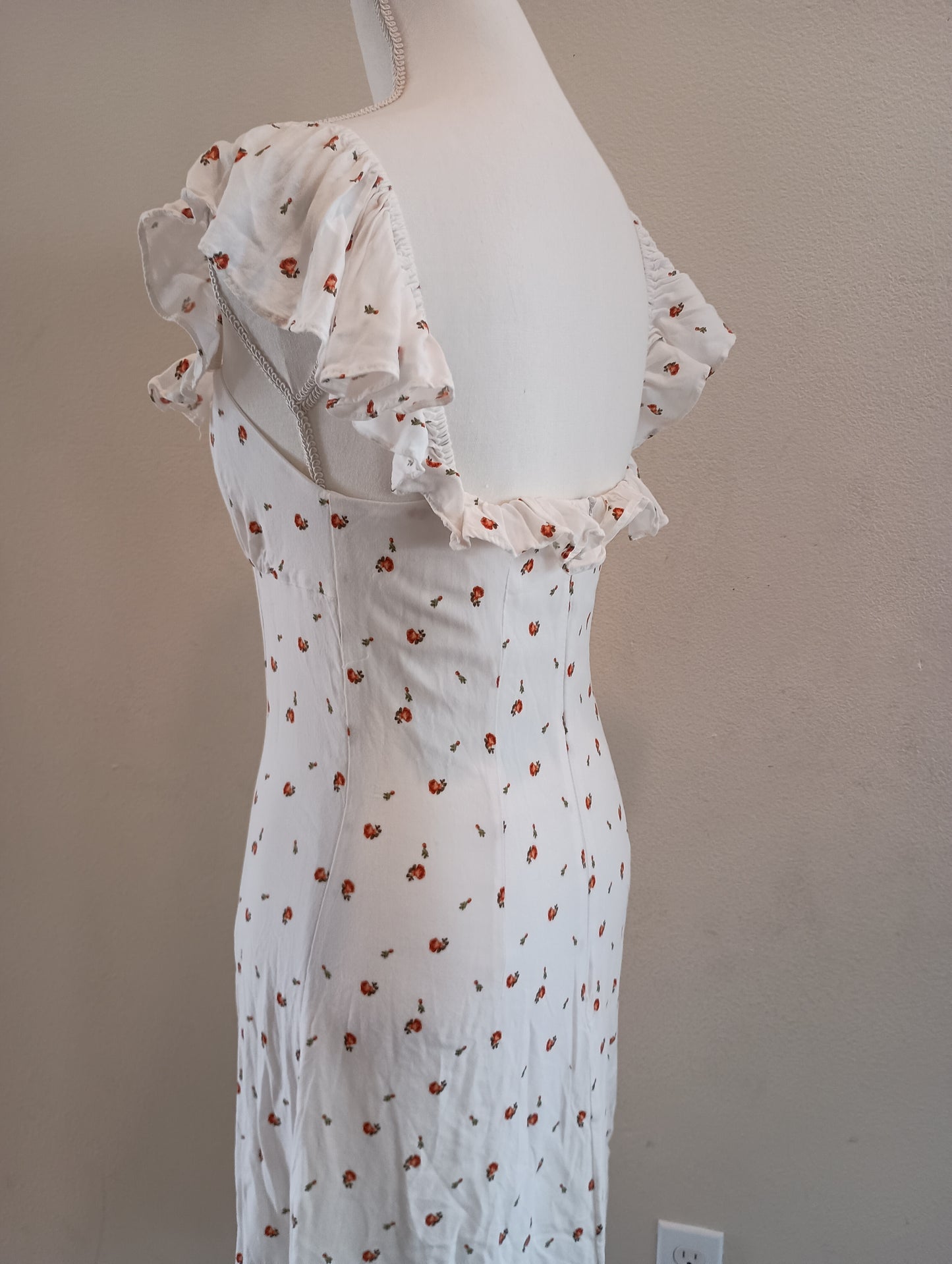 White flowers long dress in women's medium, vintage