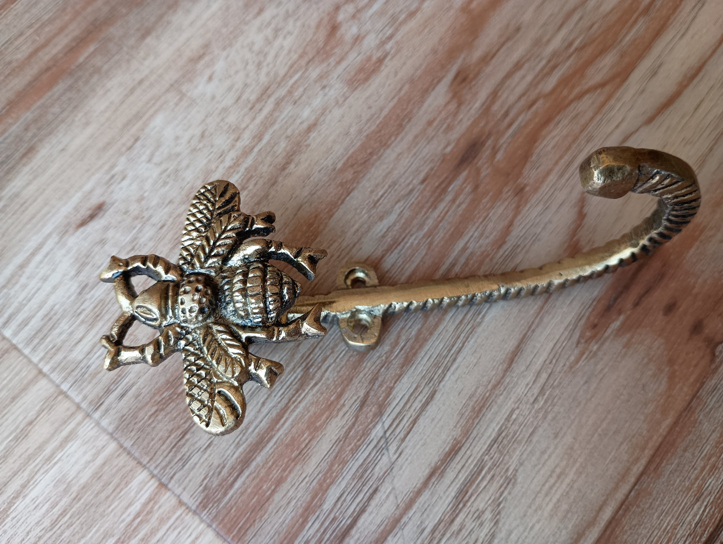 Brass bumblebee wall hook