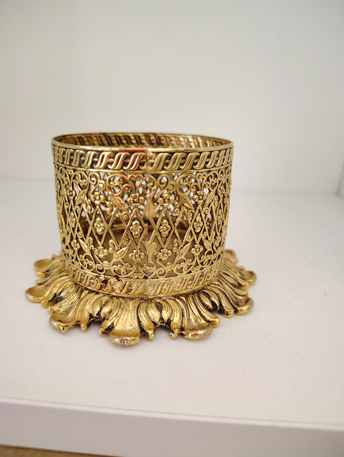 Vintage Stylebuilt Hollywood Regency Filigree Cup