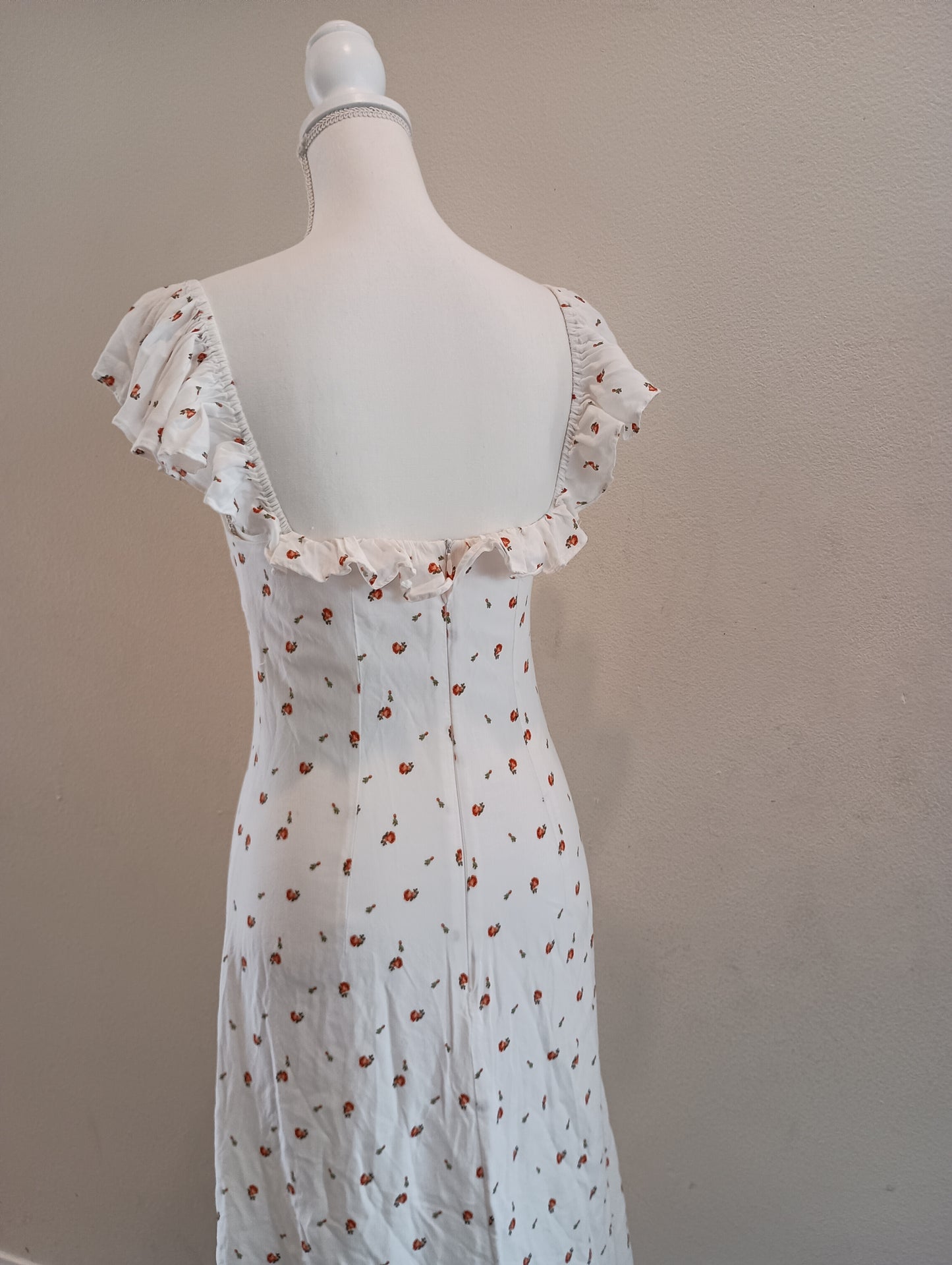 White flowers long dress in women's medium, vintage